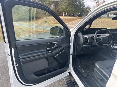 2025 Ford Expedition Platinum