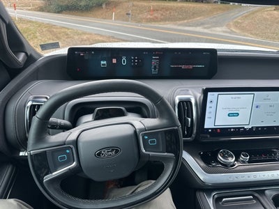 2025 Ford Expedition Platinum