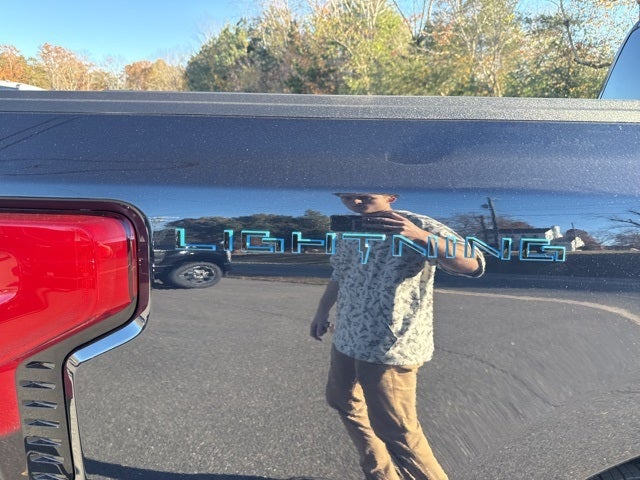2025 Ford F-150 Lightning Platinum