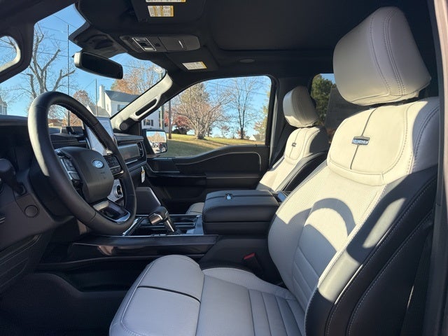 2025 Ford F-150 Lightning Platinum