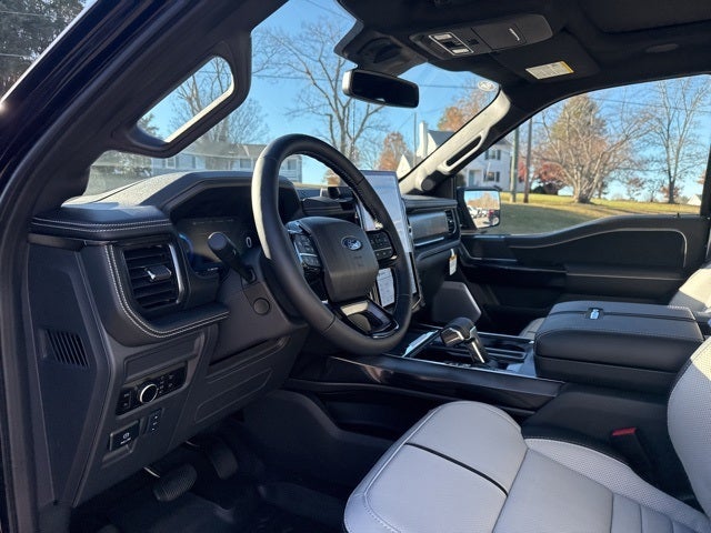 2025 Ford F-150 Lightning Platinum