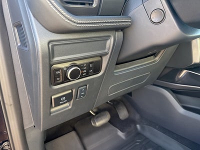 2025 Ford F-150 Lightning Platinum