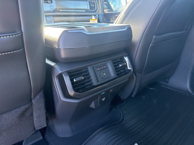 2025 Ford F-150 Lightning Platinum