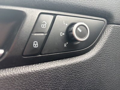 2015 Volkswagen Passat 1.8T SE w/Sunroof/Nav