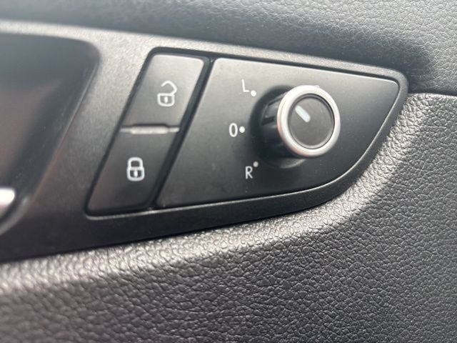 2015 Volkswagen Passat 1.8T SE w/Sunroof/Nav