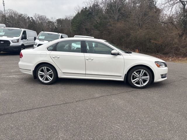 2015 Volkswagen Passat 1.8T SE w/Sunroof/Nav