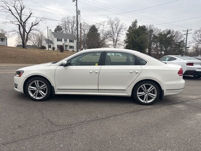 2015 Volkswagen Passat 1.8T SE w/Sunroof/Nav