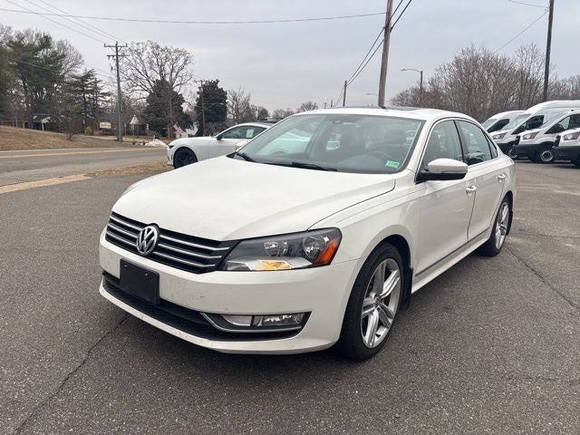 2015 Volkswagen Passat 1.8T SE w/Sunroof/Nav