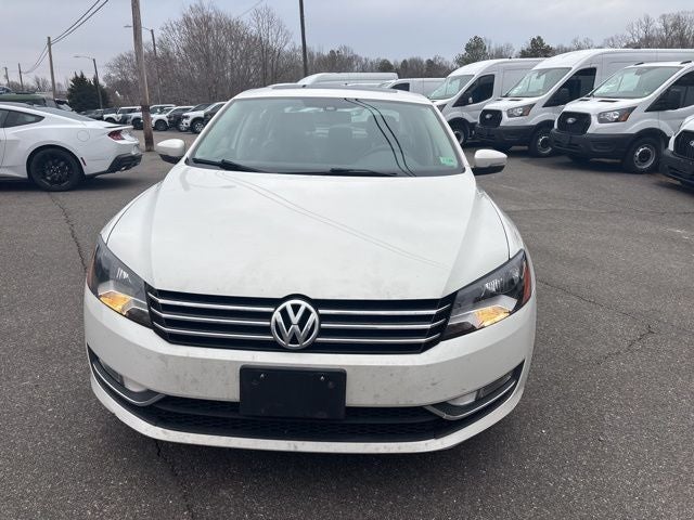 2015 Volkswagen Passat 1.8T SE w/Sunroof/Nav