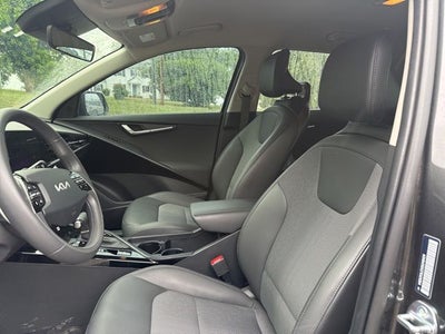 2025 Kia Niro EX