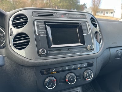 2016 Volkswagen Tiguan Base