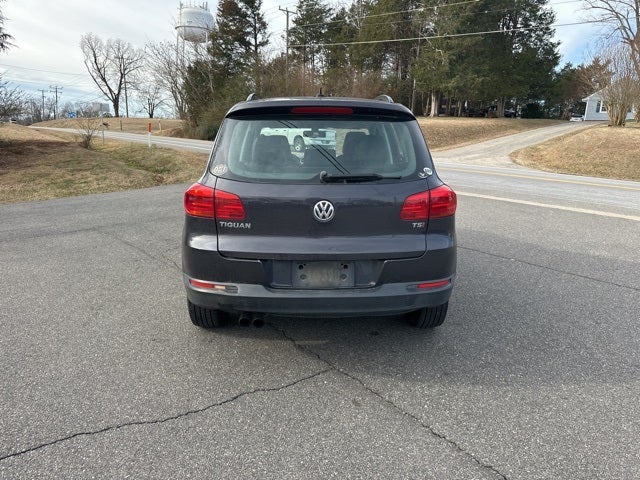 2016 Volkswagen Tiguan Base